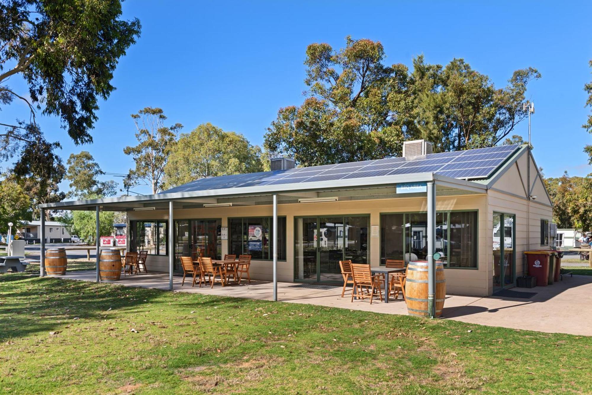 Discovery Parks - Barossa Valley Hotel Tanunda Exterior photo